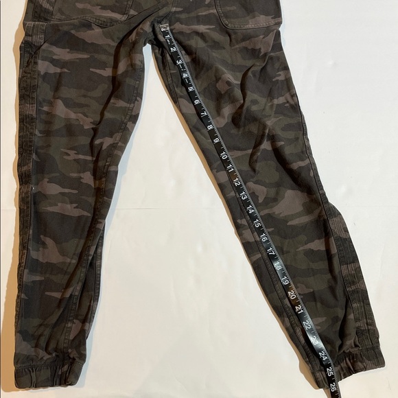 Athleta Farallon Jogger Women's Size 4 Camouflage Stretch Fabric Pull On Pants - Picture 10 of 10